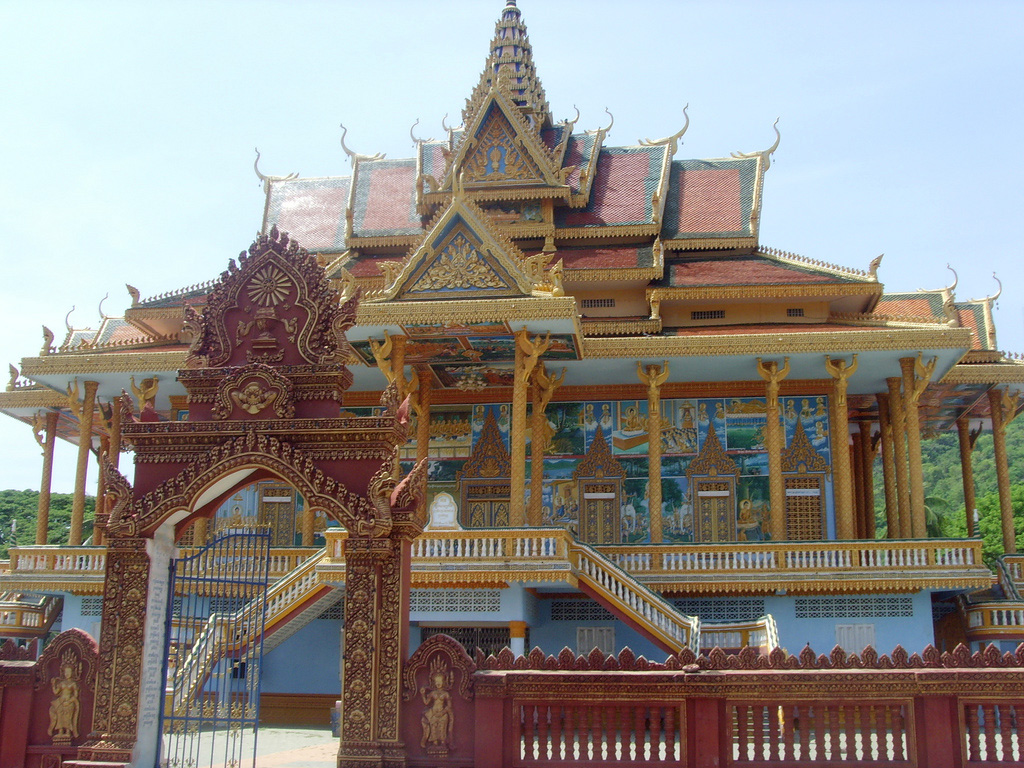 attraction-Wat Phnom Sampeau 1.jpg